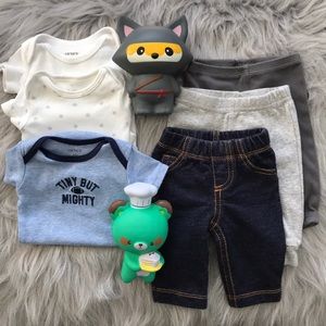 3 onesies and 3 pants. For new born 👶🏻